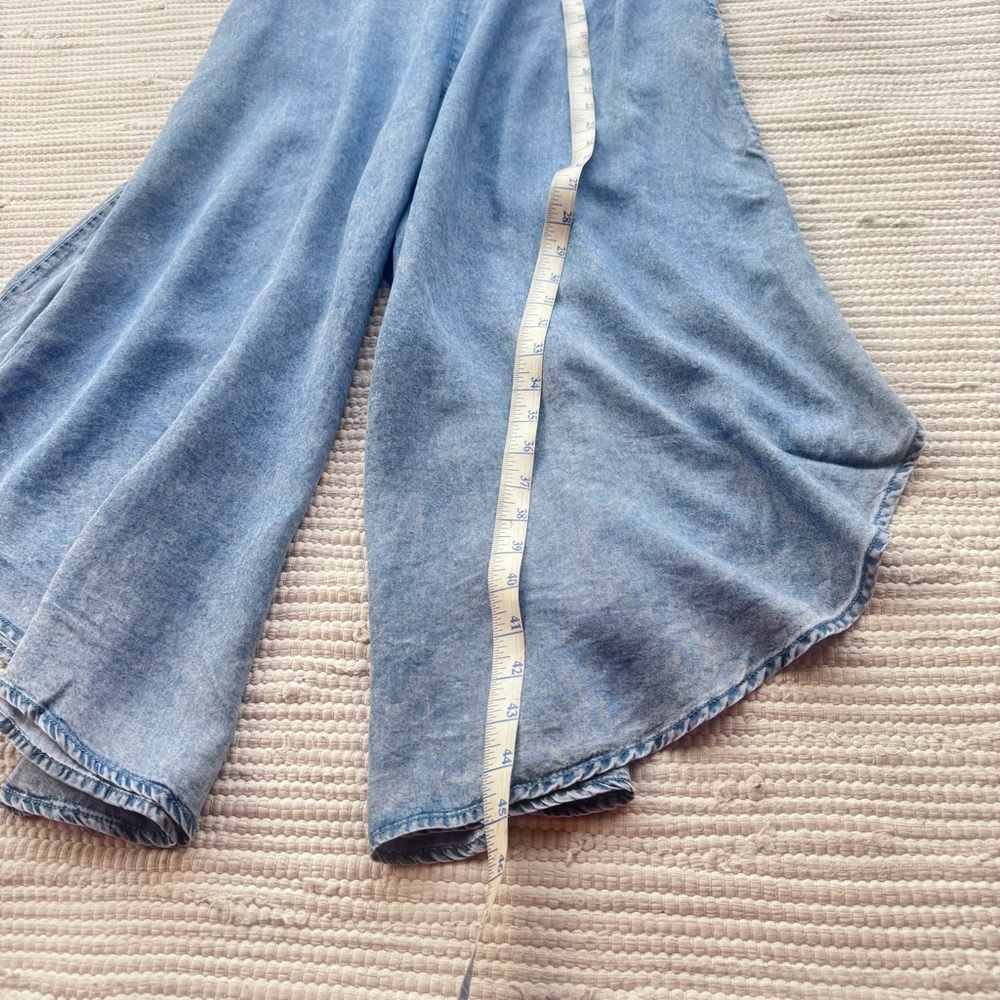 Zenana Lyocell Chambray Wide Leg Jumpsuit Vintage Wash Blue Flowy L AND M NWT - Picture 2 of 9